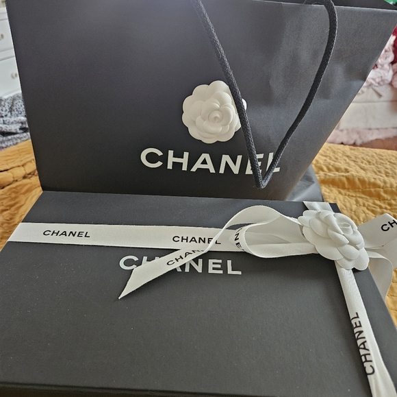 NEW Chanel White Caviar Shoulder Mini Flap Bag Gold Heart 10601 AUTHENTIC NWT - Picture 10 of 17